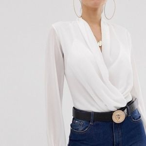 Boohoo basic wrap over woven body in white